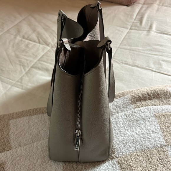 GREY KATE SPADE PURSE - Picture 7 of 15